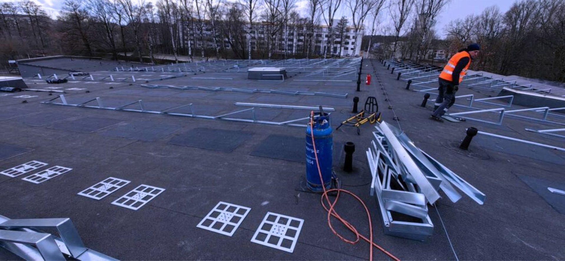 солнечные батареи_солнечные батареи_купить солнечные батареи_что такое солнечные батареи_солнечные батареи на крышу_где используют солнечные батареи_Roofmaster